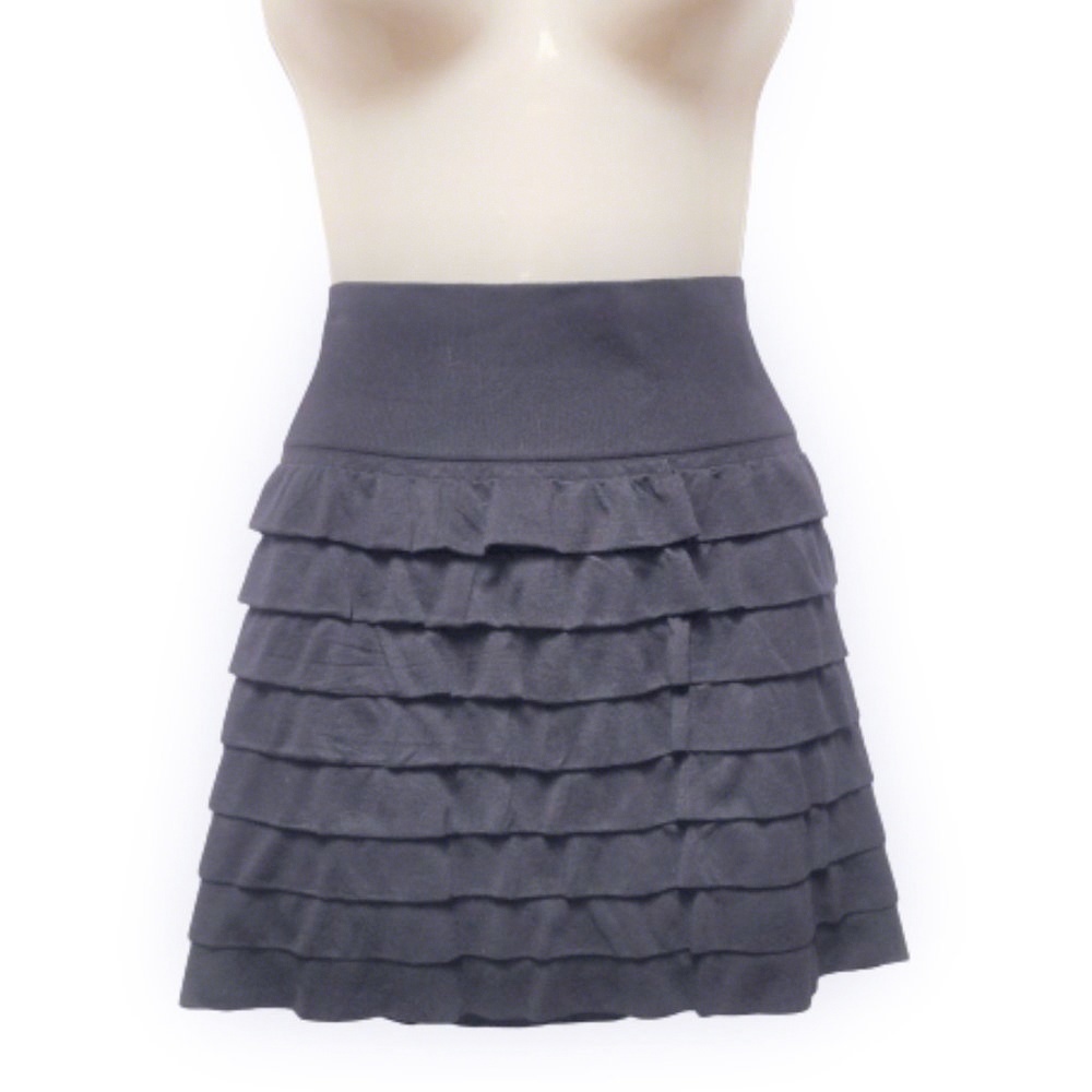 Black Mini Skirt Size S/M - Picture 2 of 5